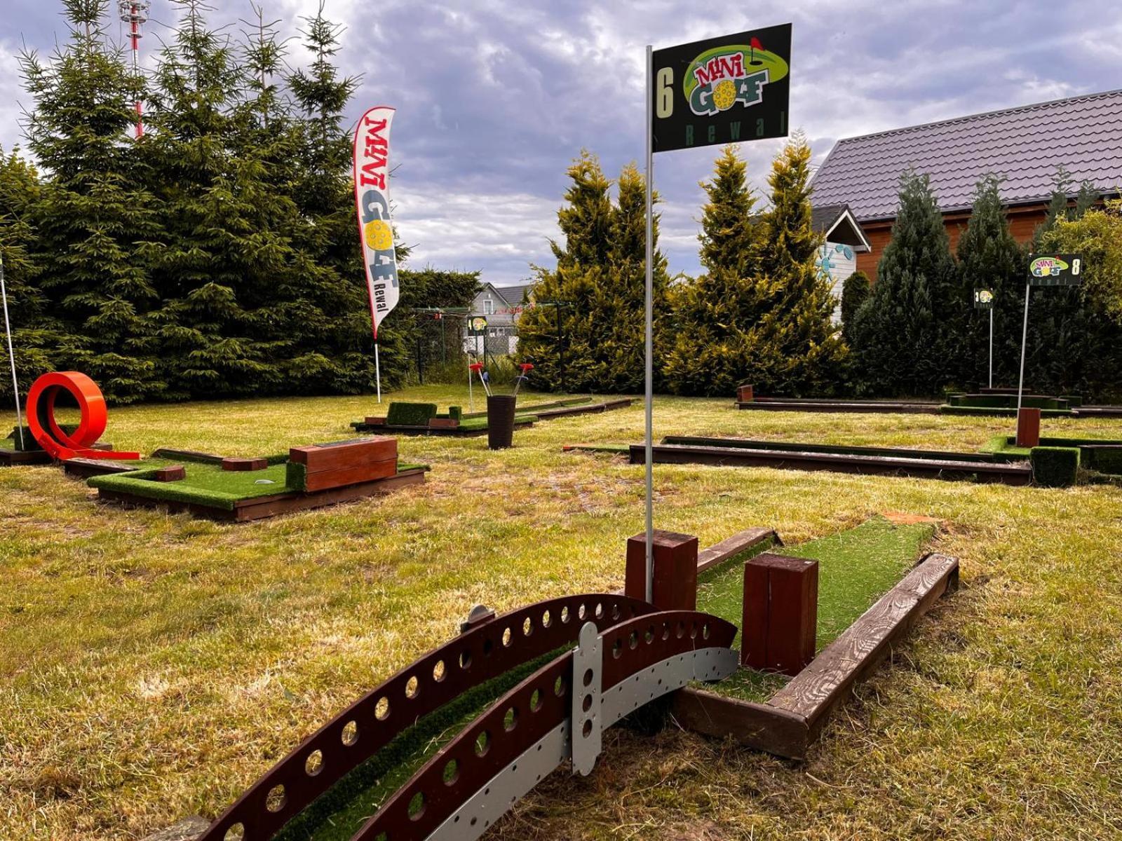 Domki Kapitanskie Z Prywatnym Polem Do Gry W Mini Golf เรวัล ภายนอก รูปภาพ